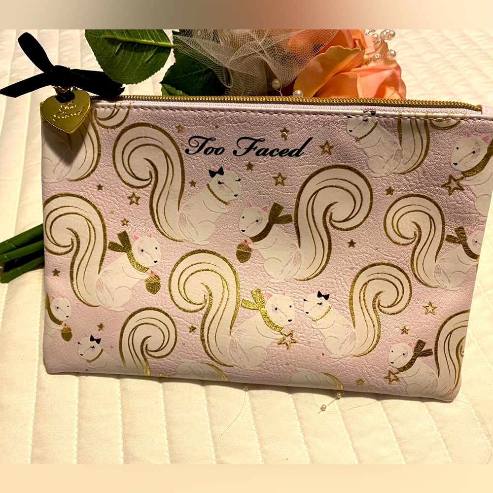 TOO FACED cosmetic bag| NWOT’S.